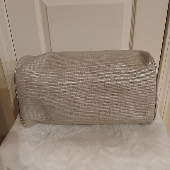 Michael Kors barrel duffel satchel bag tan/silver textured canvas silver trim - Picture 7 of 8